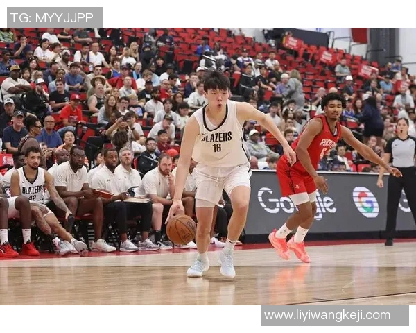 三分也有！杨瀚森三分干拔打板命中