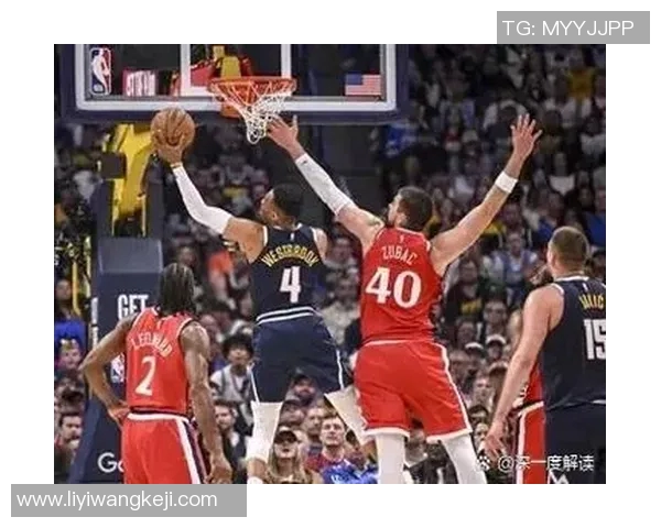 季前赛掘金险胜快船约基奇12+9+6莱昂纳德17分哈登11助