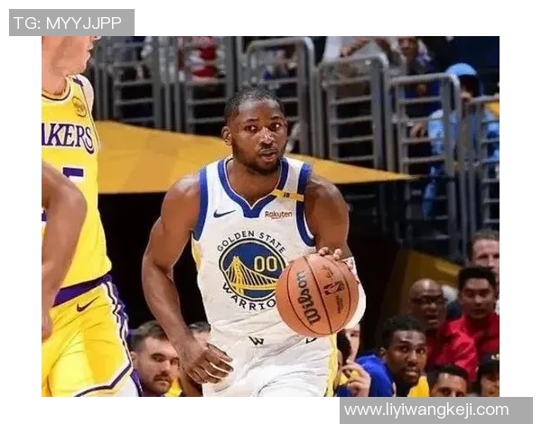 篮板暂列队内第1!库明加前三场场均15.7分7.3板4助 三分12中6 篮板暂列队内第1!库明加前三场场均15.7分7.3板4助 三分12中6