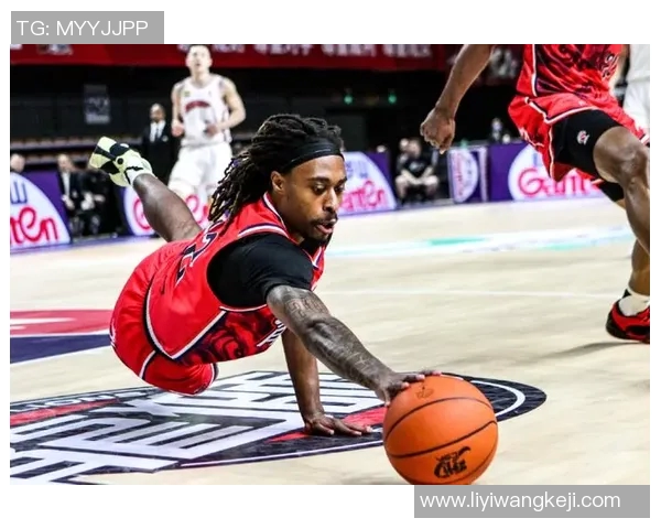 名记：字母最近向队友强调专注篮球的重要性，别被外界声音干扰